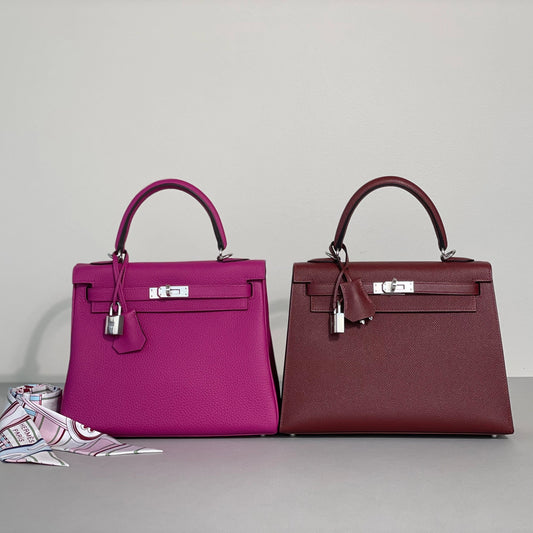 The Hermès Kelly: Retourne vs. Sellier