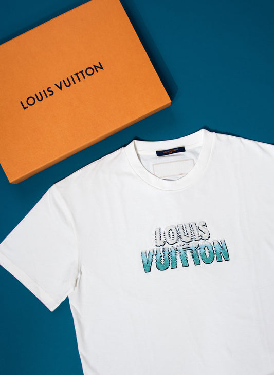 قميص قطني مطرز بالخرز من لويس فيتون