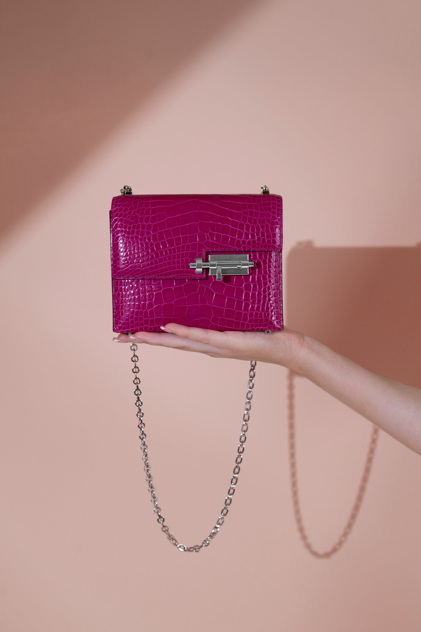 Hermès Mini Verrou Shiny Alligator Chaine Bag in Rose Scheherazade