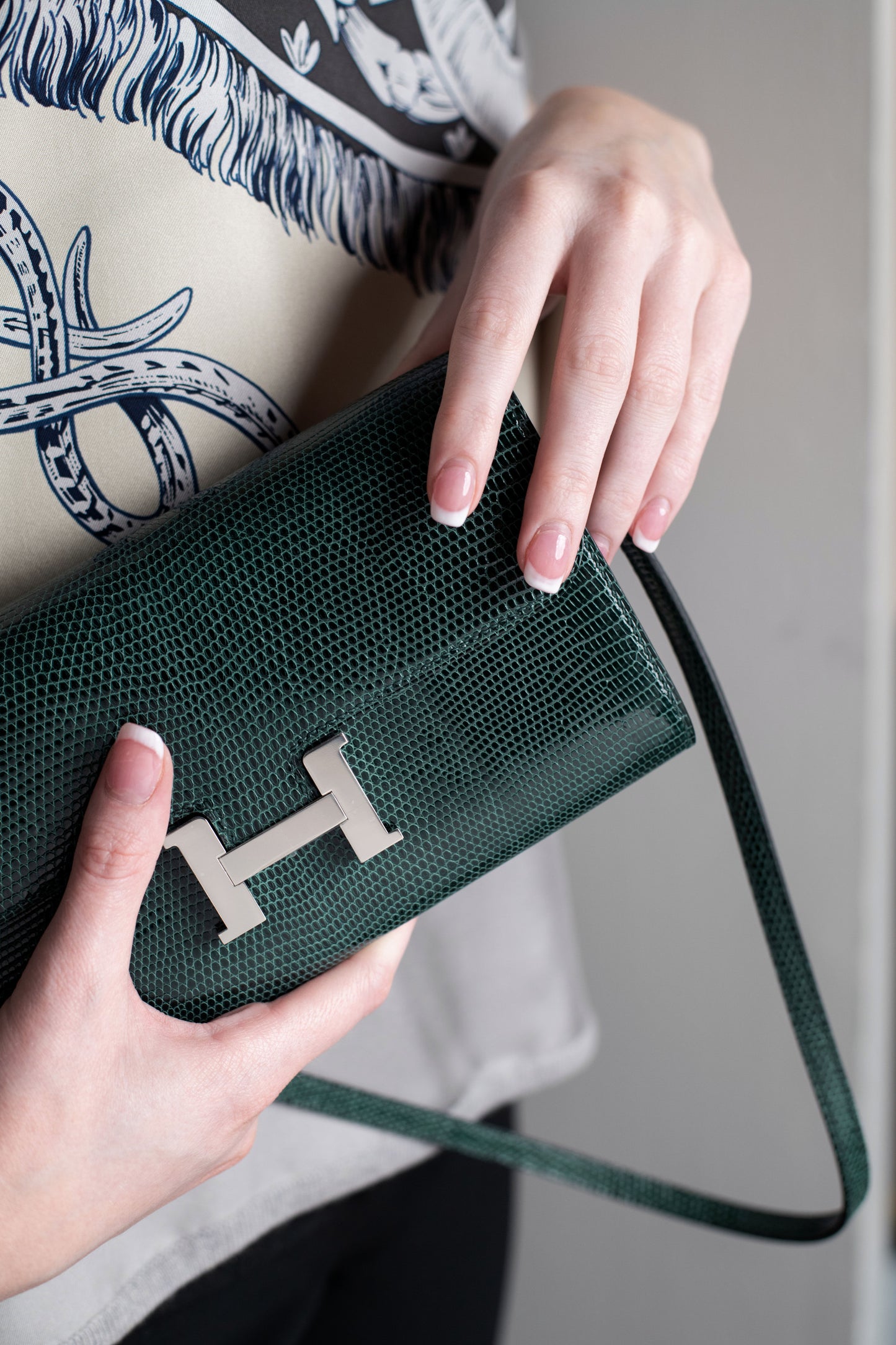 Hermès Constance Wallet To Go in Lizard Vert Cypress