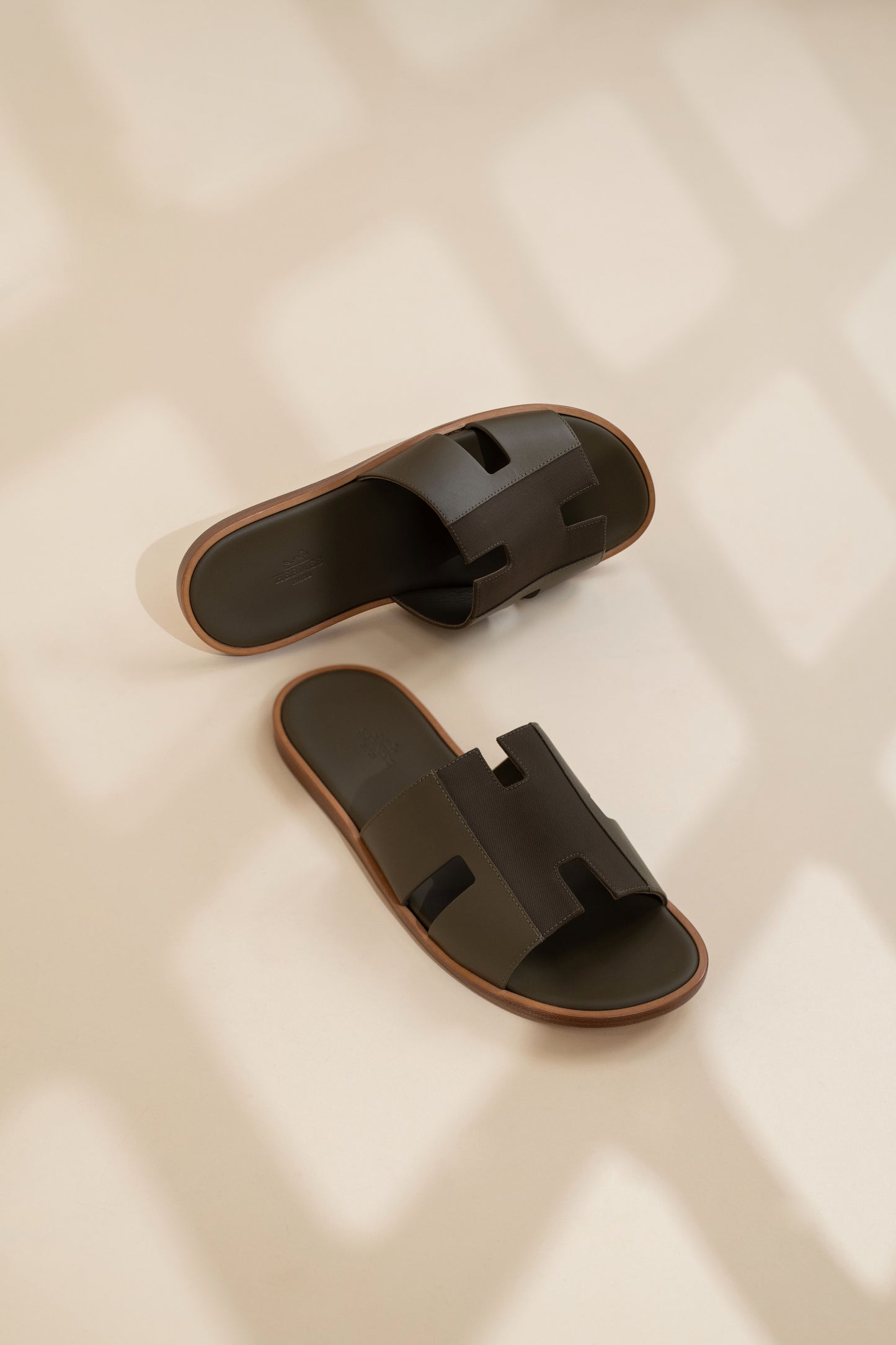Hermès Izmir Sandals in Vert Toundra