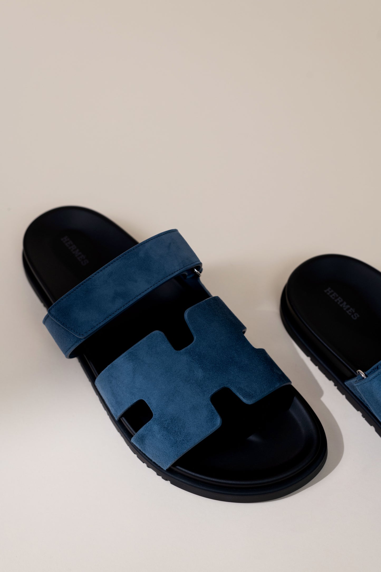 هيرميس شيبر صندل من جلد الغزال في Bleu Turquin