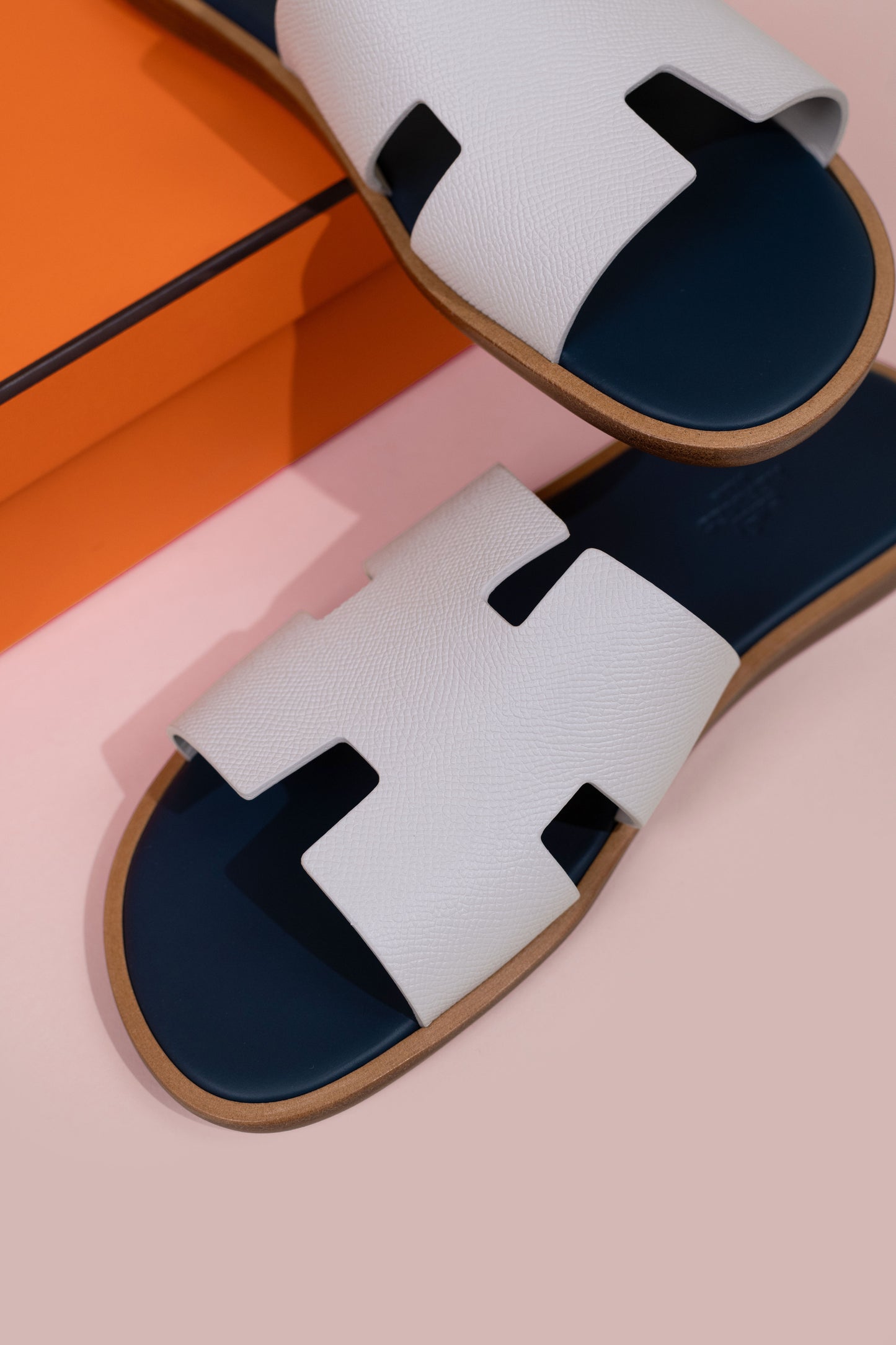 Hermès Izmir Sandals in Blanc De Paris / Bleu Céleste