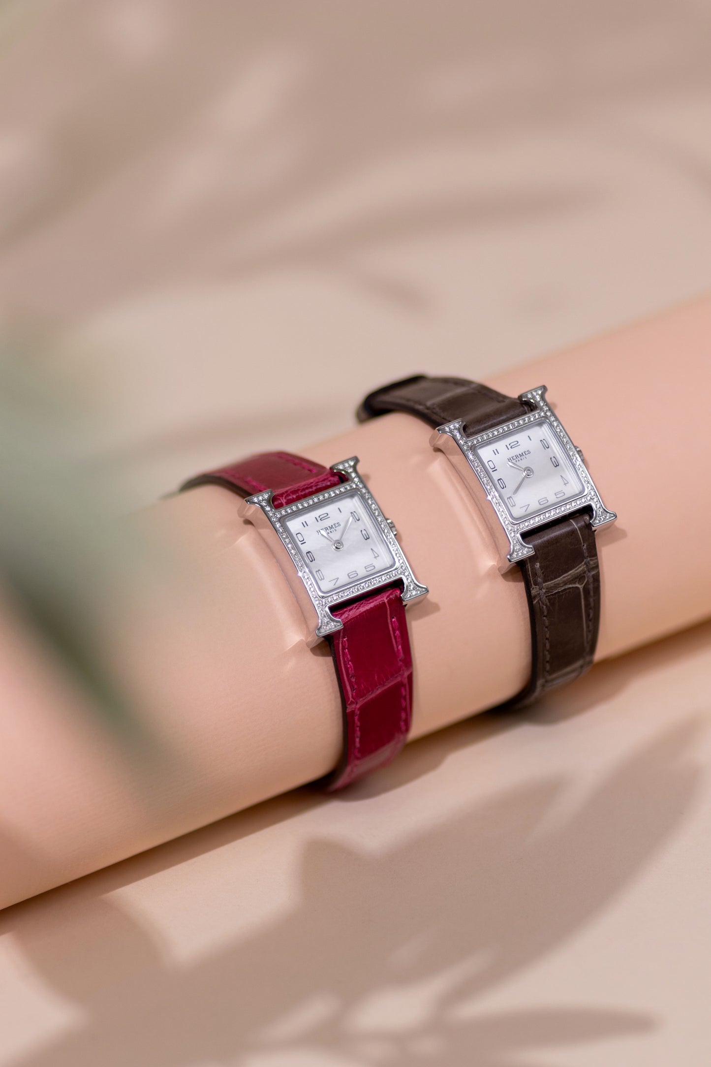 Hermès H Heure Watches 21mm in Shiny Alligator Hot Pink & Gris Elephant