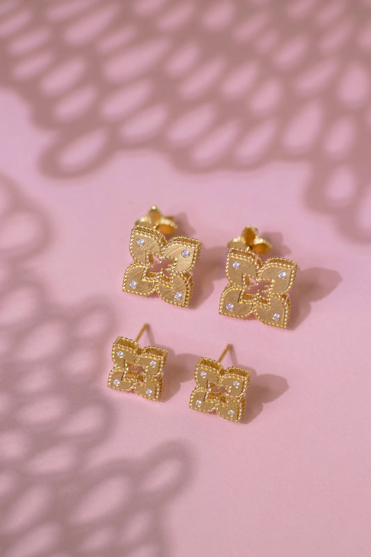 Roberto Coin Venetian Princess Yellow Gold Flower Earrings in Small/XSmall