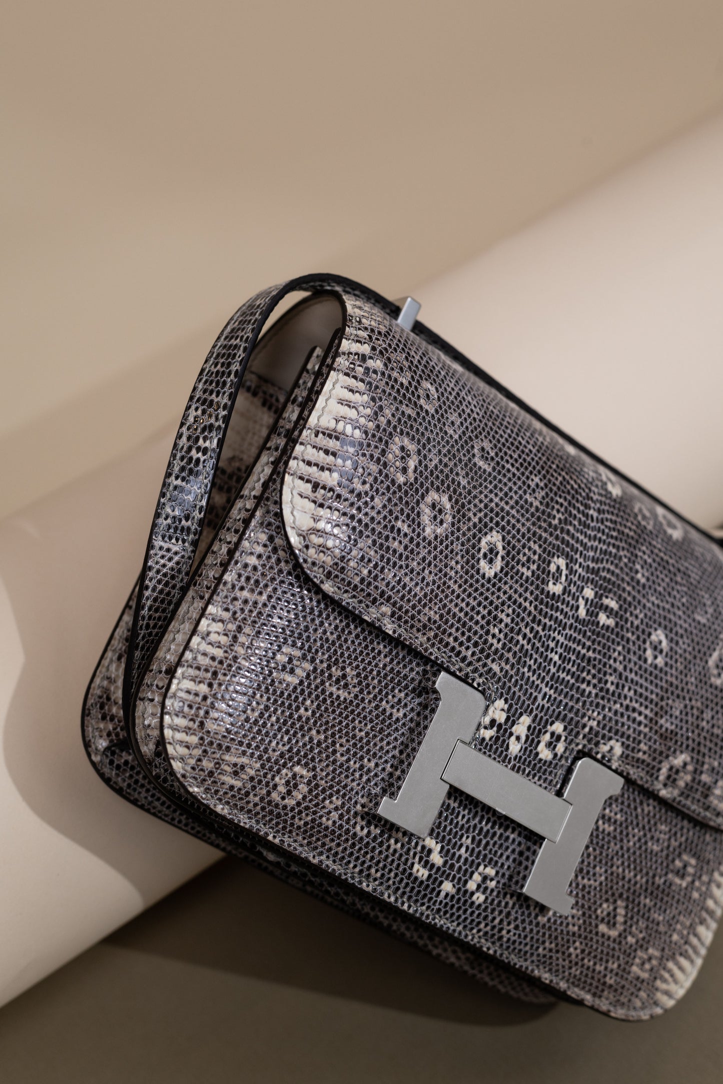 Hermès Mini 18 Constance Ombré Lizard PHW
