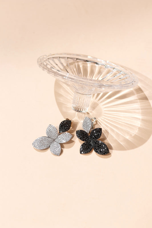 باسكوالي بروني جيارديني سيجريتي زهرة أقراط الماس الأبيض/الأسود