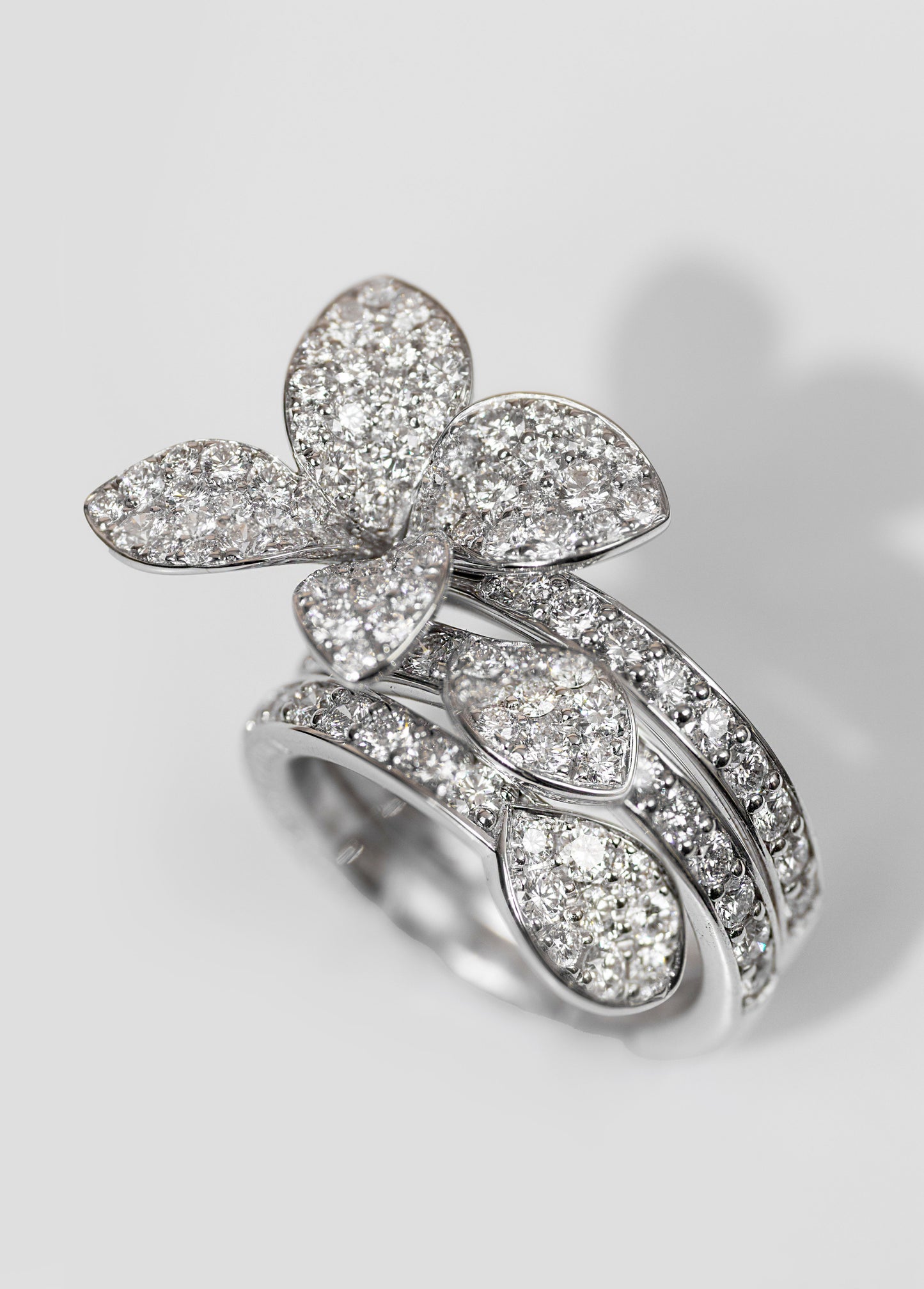 Pasquale Bruni - White Gold Diamond Heart To Earth Flower/Leaves Ring