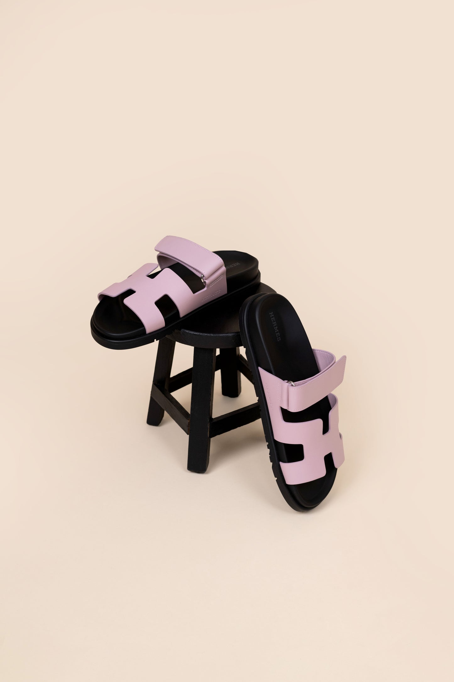 Hermès - Chypre Sandals in Rose Cancan