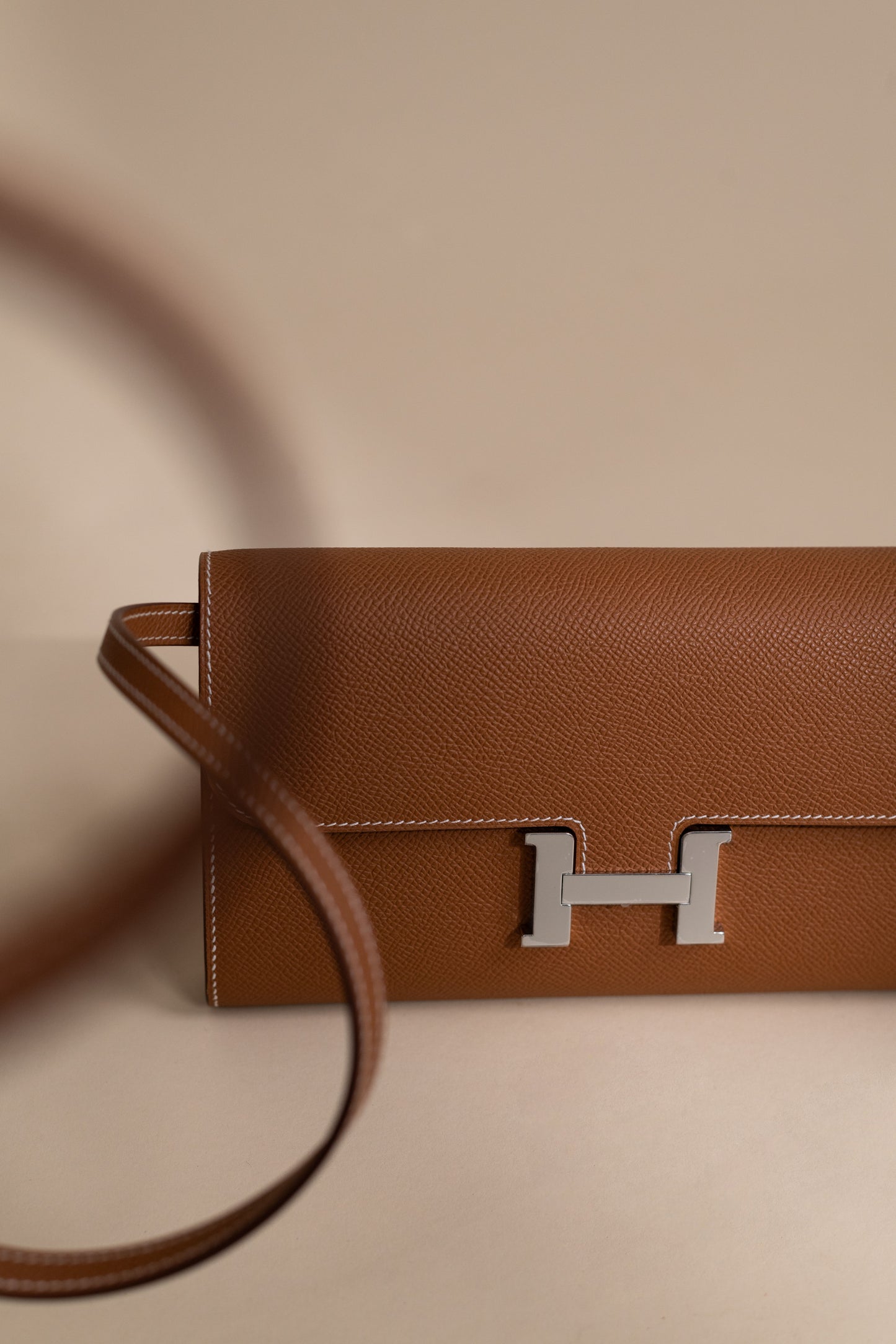 Hermès Constance Wallet To Go in Gold PHW