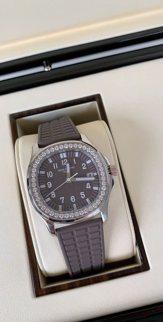 ساعة باتيك فيليب أكوانوت