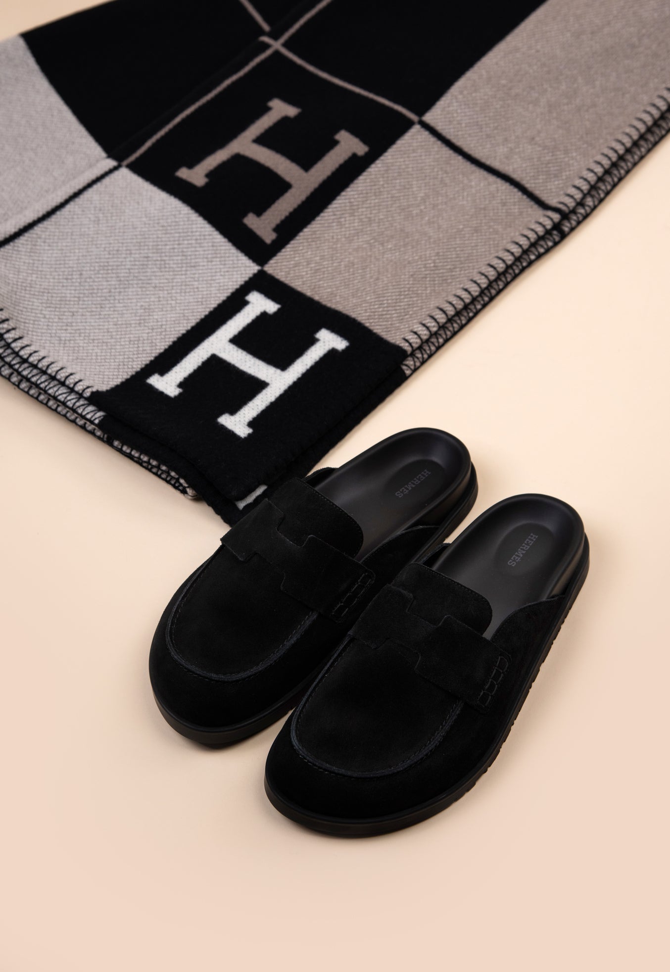 Hermès Go Mule Velvet in Black & Beige