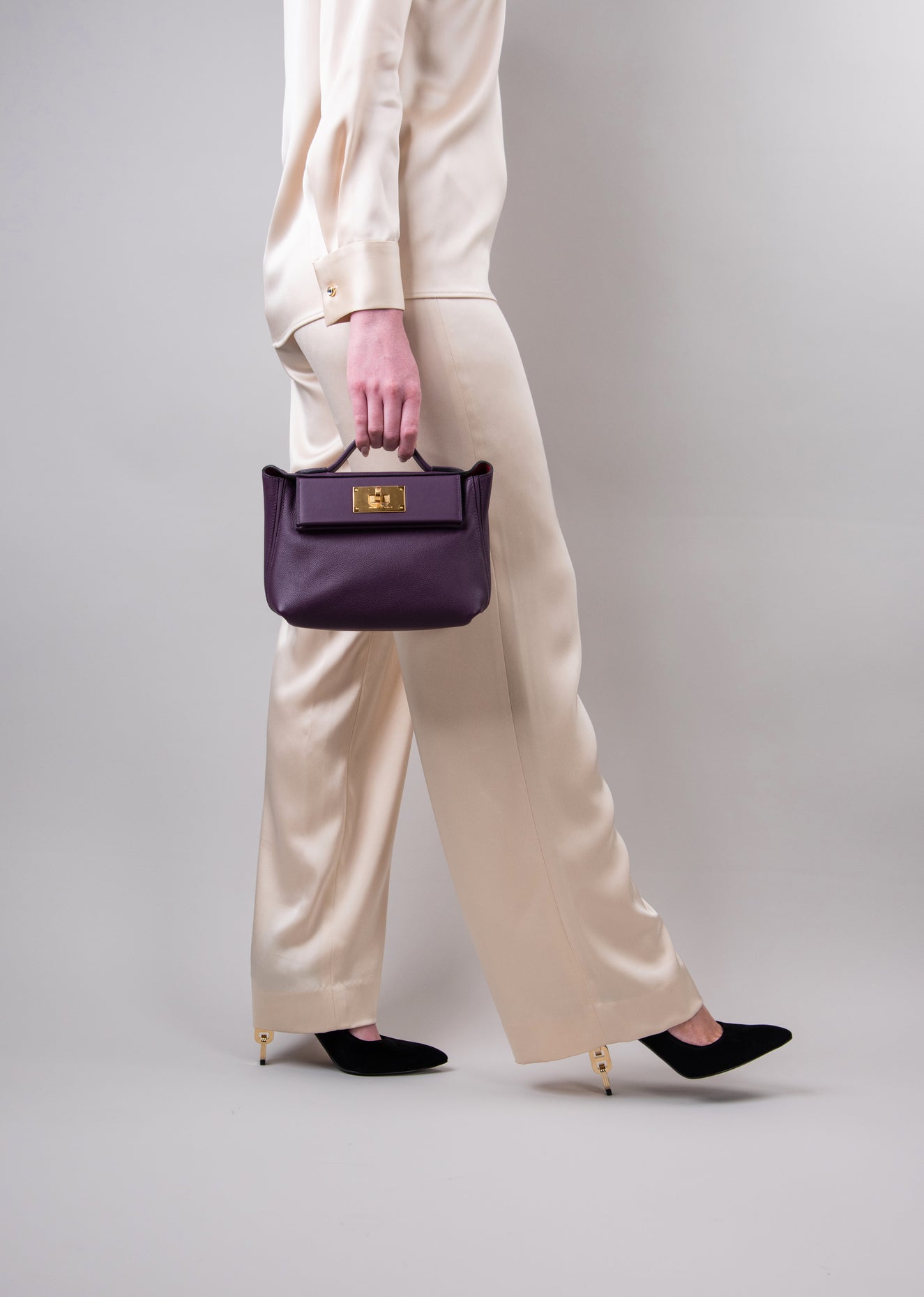 Hermès Mini 24/24 باللون Cassis/Rouge Grenat مع GHW