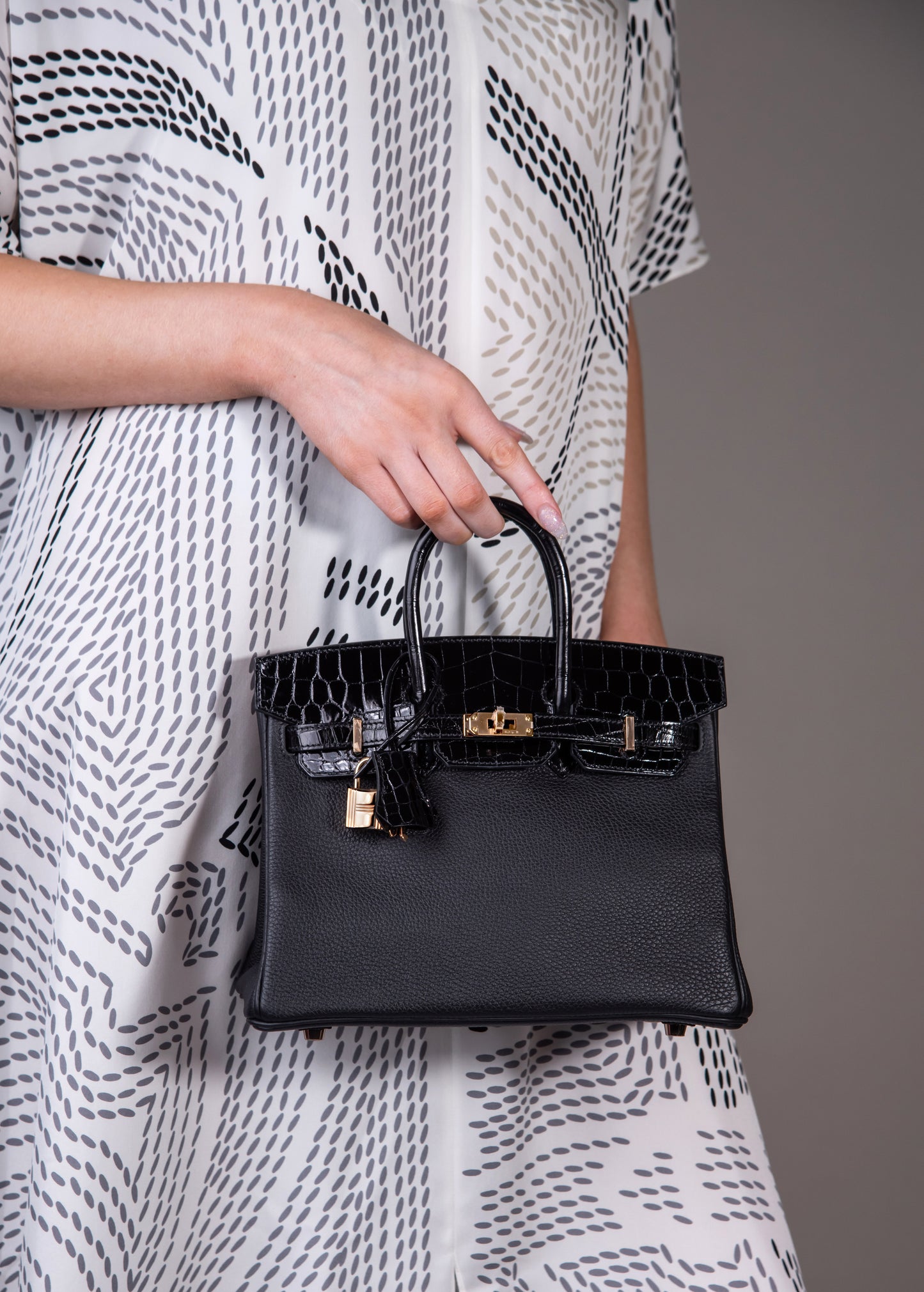 Hermès Birkin Touch 25 Black Shiny Alligator