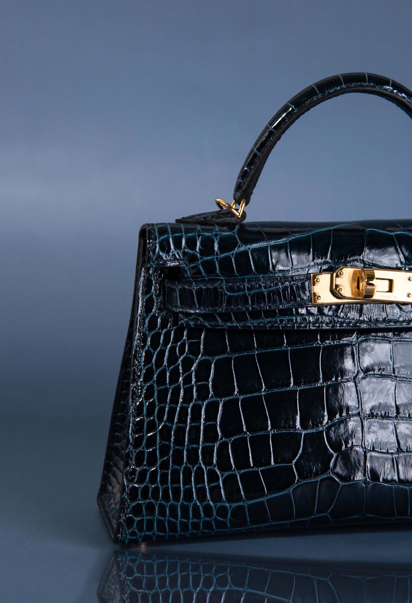 Hermès Mini Kelly Shiny Crocodile in Vert Rousseau GHW