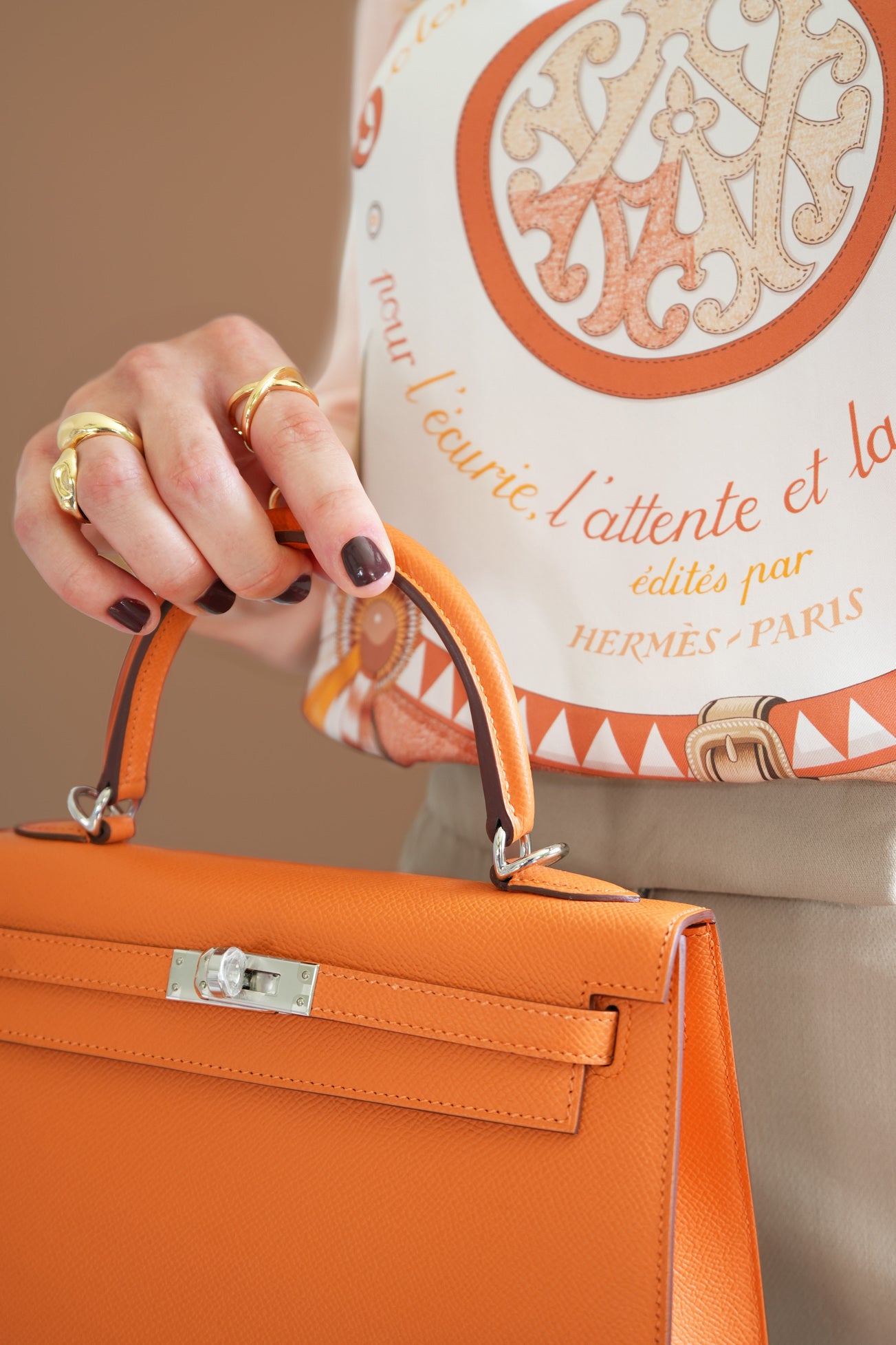 Hermès Kelly 25 Epsom Orange PHW with Twillaine Sweater