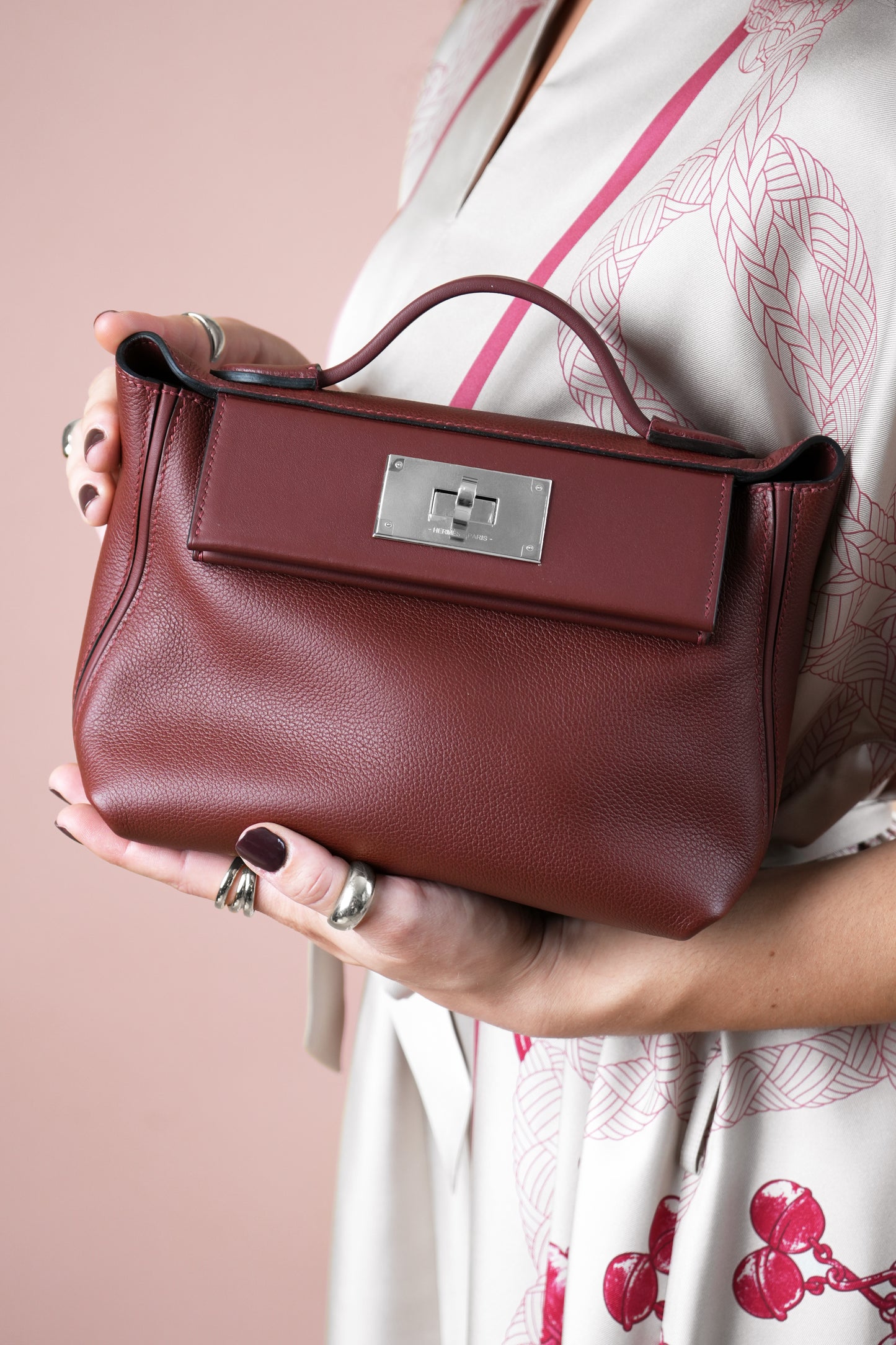 Hermès "Palefroi Remix" Caftan in Beige Avoine & 24/24 Rouge H PHW