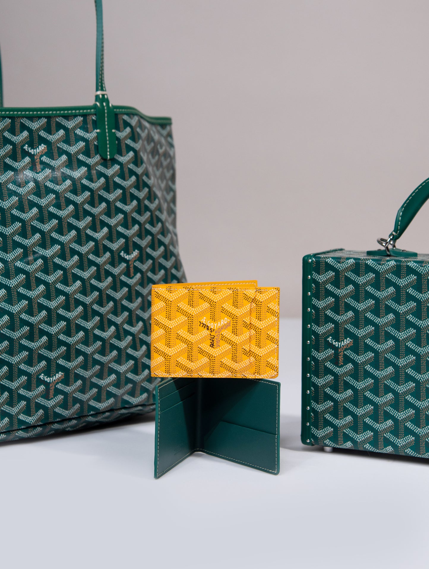 Goyard Insert Victoire Card Wallet in Green & Yellow