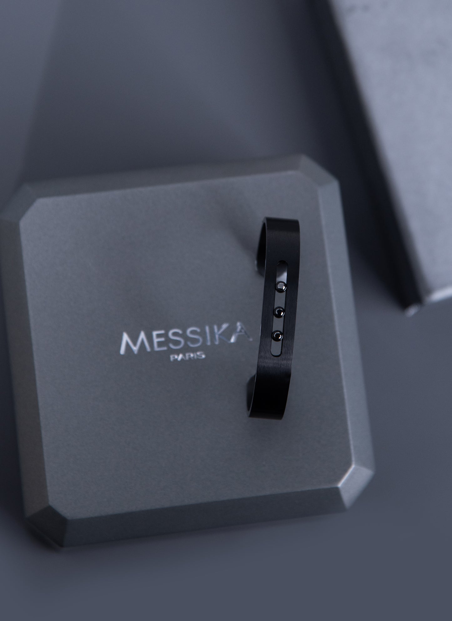 Messika Mens Bangle- Black and Platinum