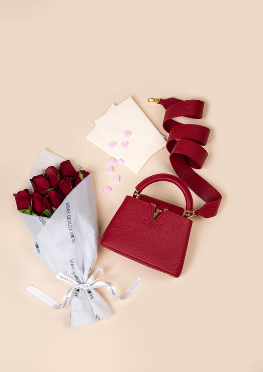 حقيبة لويس فيتون ميني كابوسين باللون الأحمر