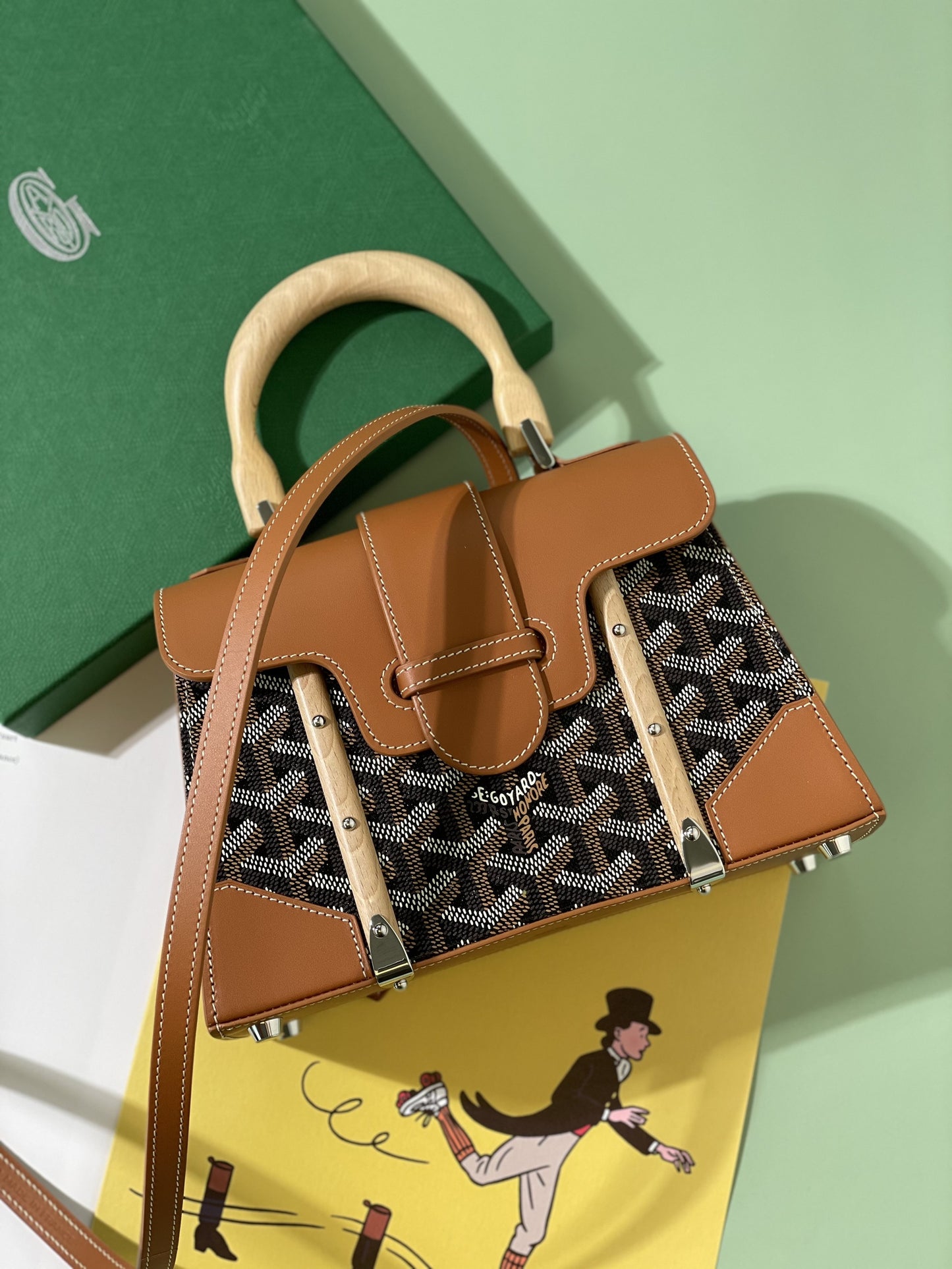 حقيبة Goyard Mini Structured Saigon باللونين البني والأسود