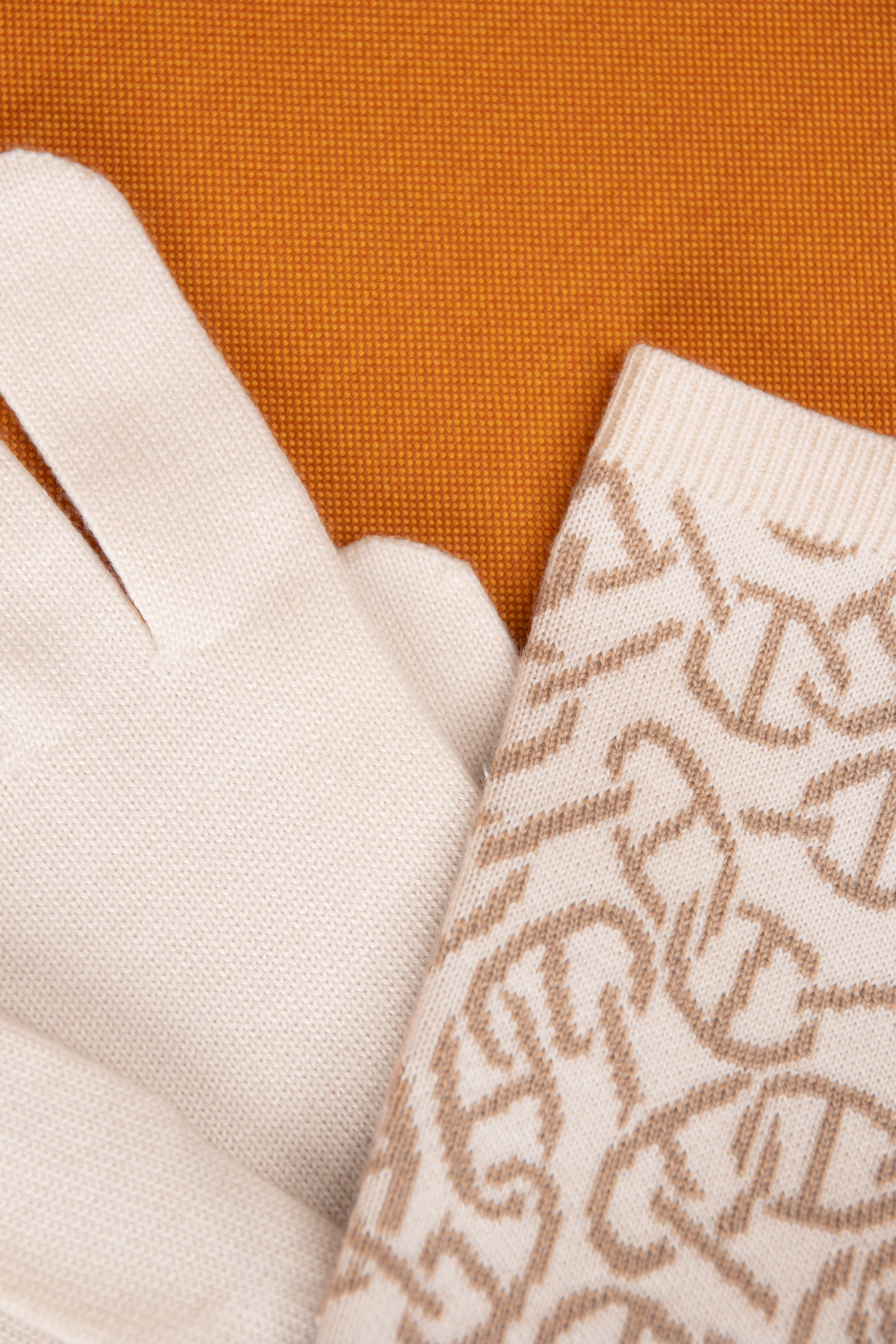 Hermès Julia Naoussa Gloves in Écru/Beige