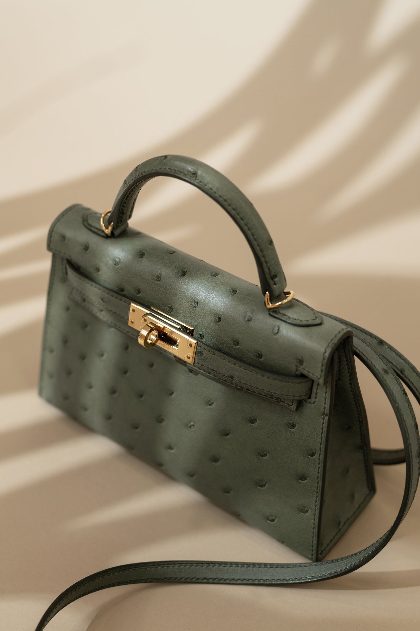 Hermès Mini Kelly 20 Ostrich in Vert Amande GHW