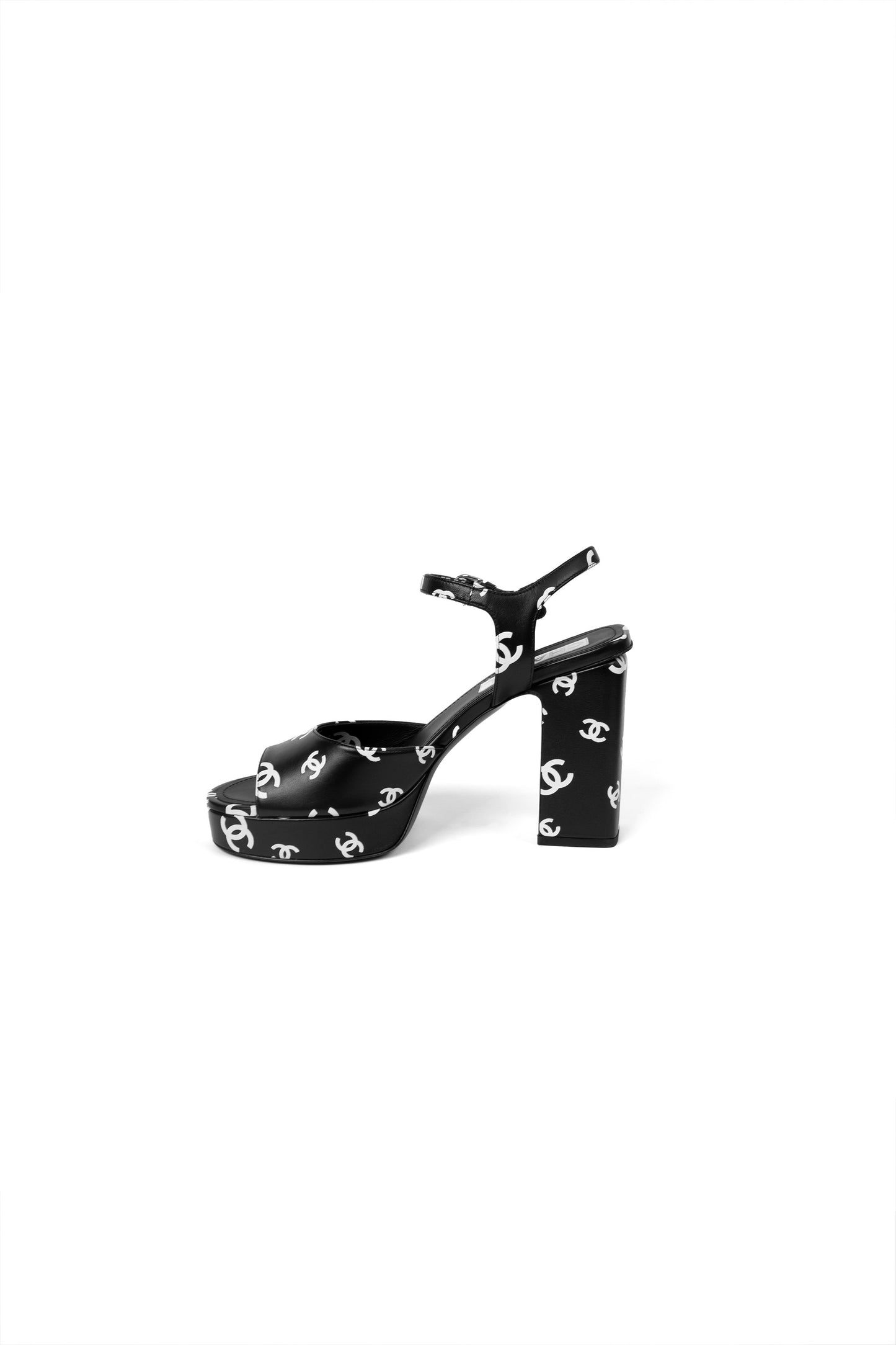 Chanel Black Pumps