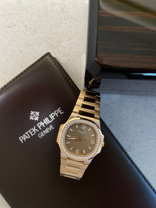 Patek Philippe Nautilus 7010/1R-012 Gold