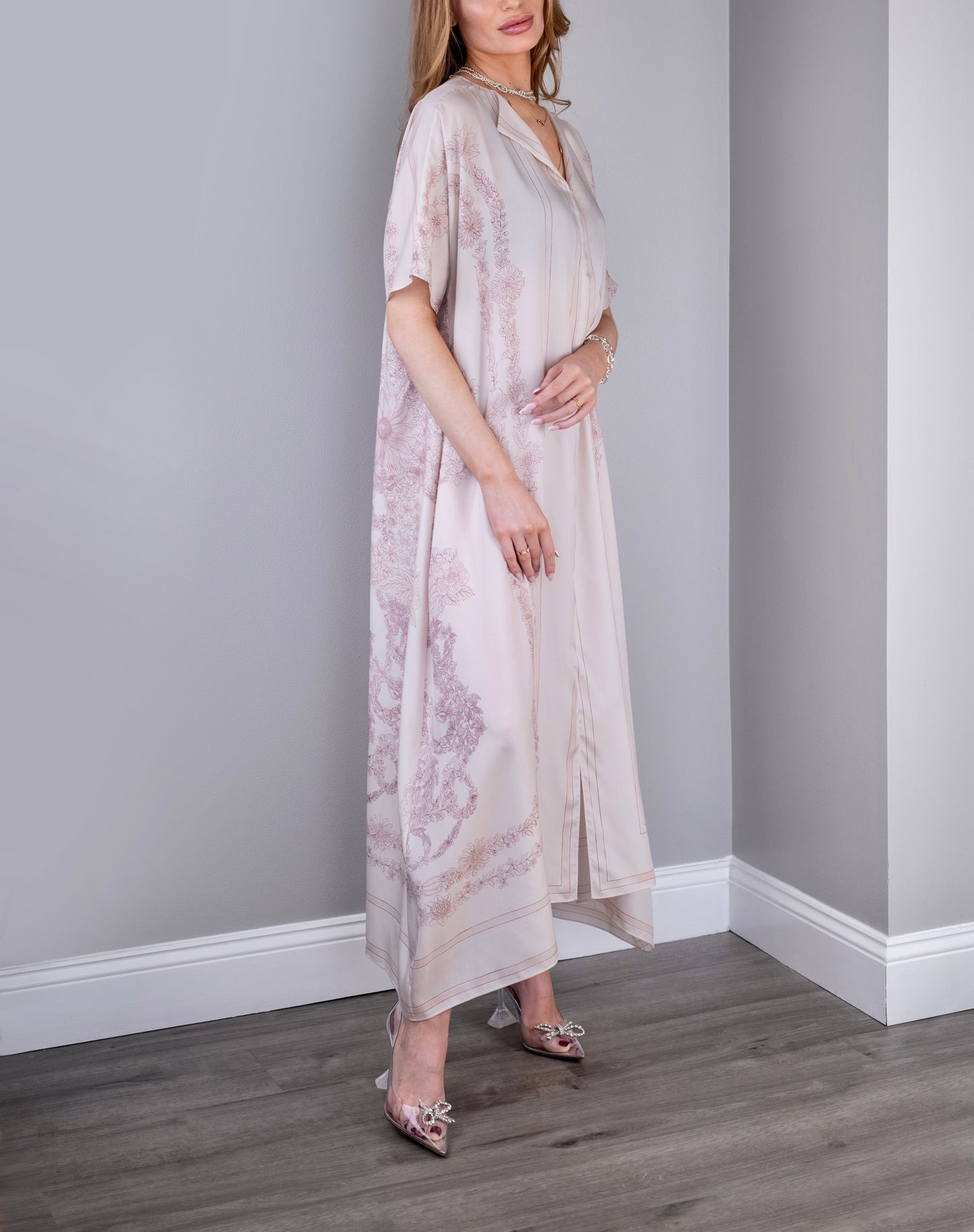 Hermès "Brides de Gala et en Fleurs" Caftan in Rose Pâle