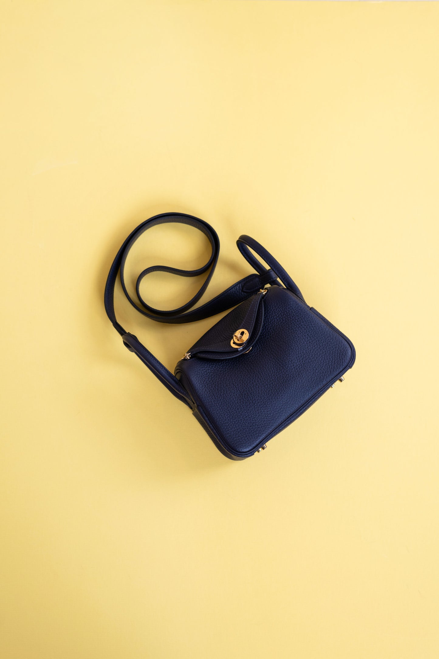 Hermès Mini Lindy 20 in Blue Nuit GHW