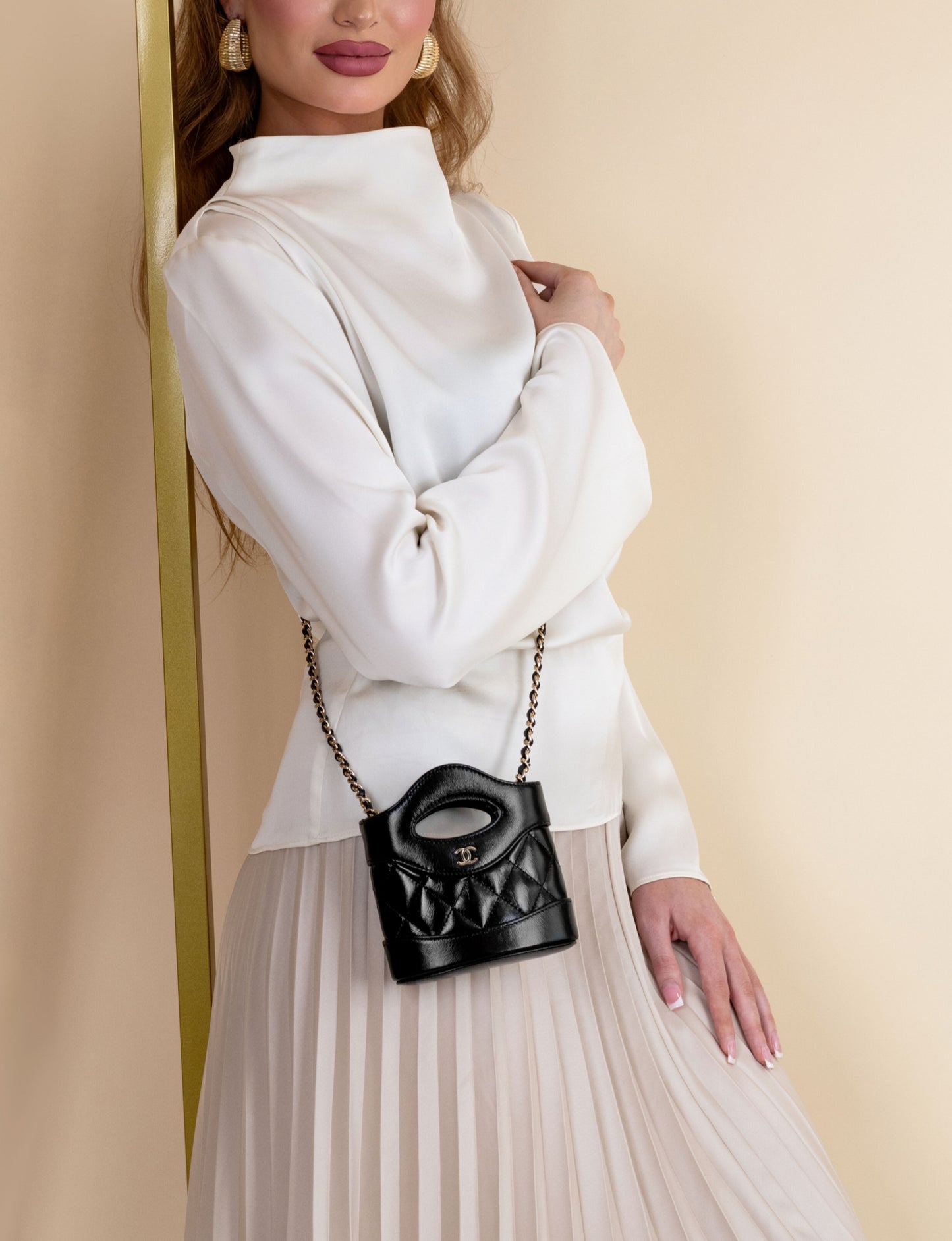 Chanel 31 in Black with Chain