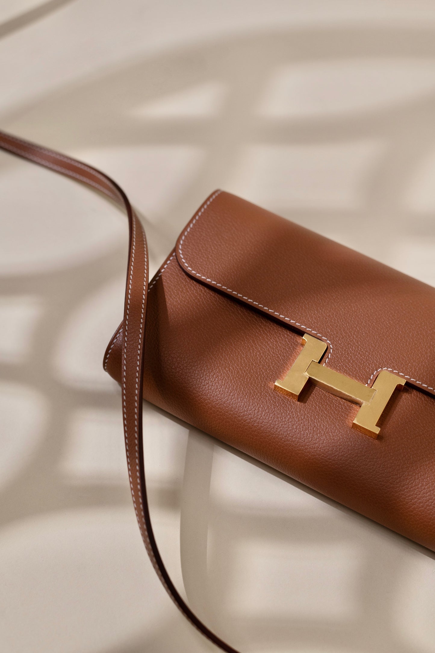 Hermès Constance Wallet To Go in Gold GHW
