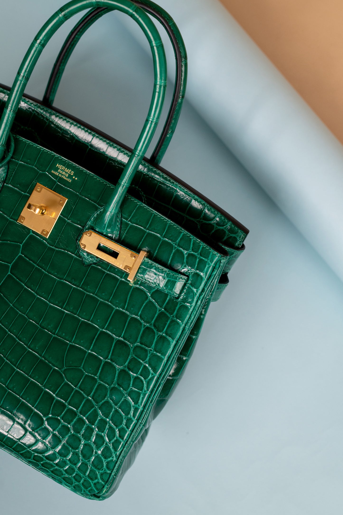 Hermès Birkin 30 Shiny Crocodile in Emerald Green GHW