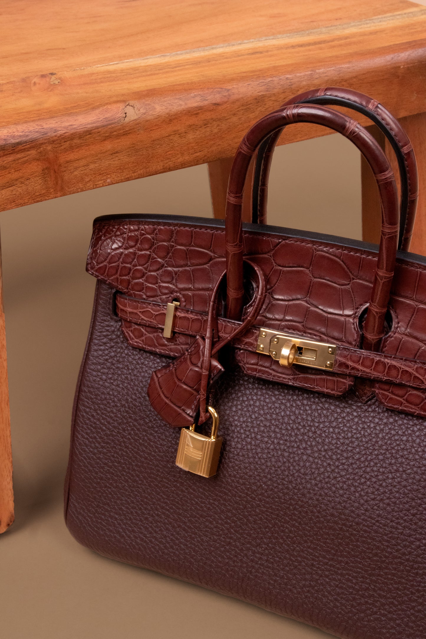 Hermès Birkin 25 Touch Togo Matte Alligator in Rouge Sellier/Bourgogne GHW