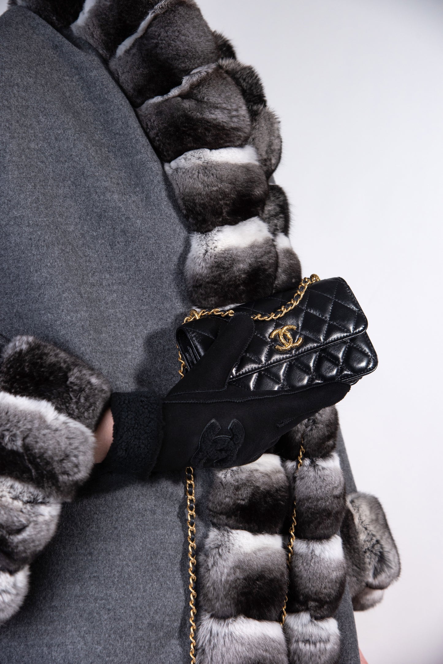 Chanel - Black CC Winter Gloves
