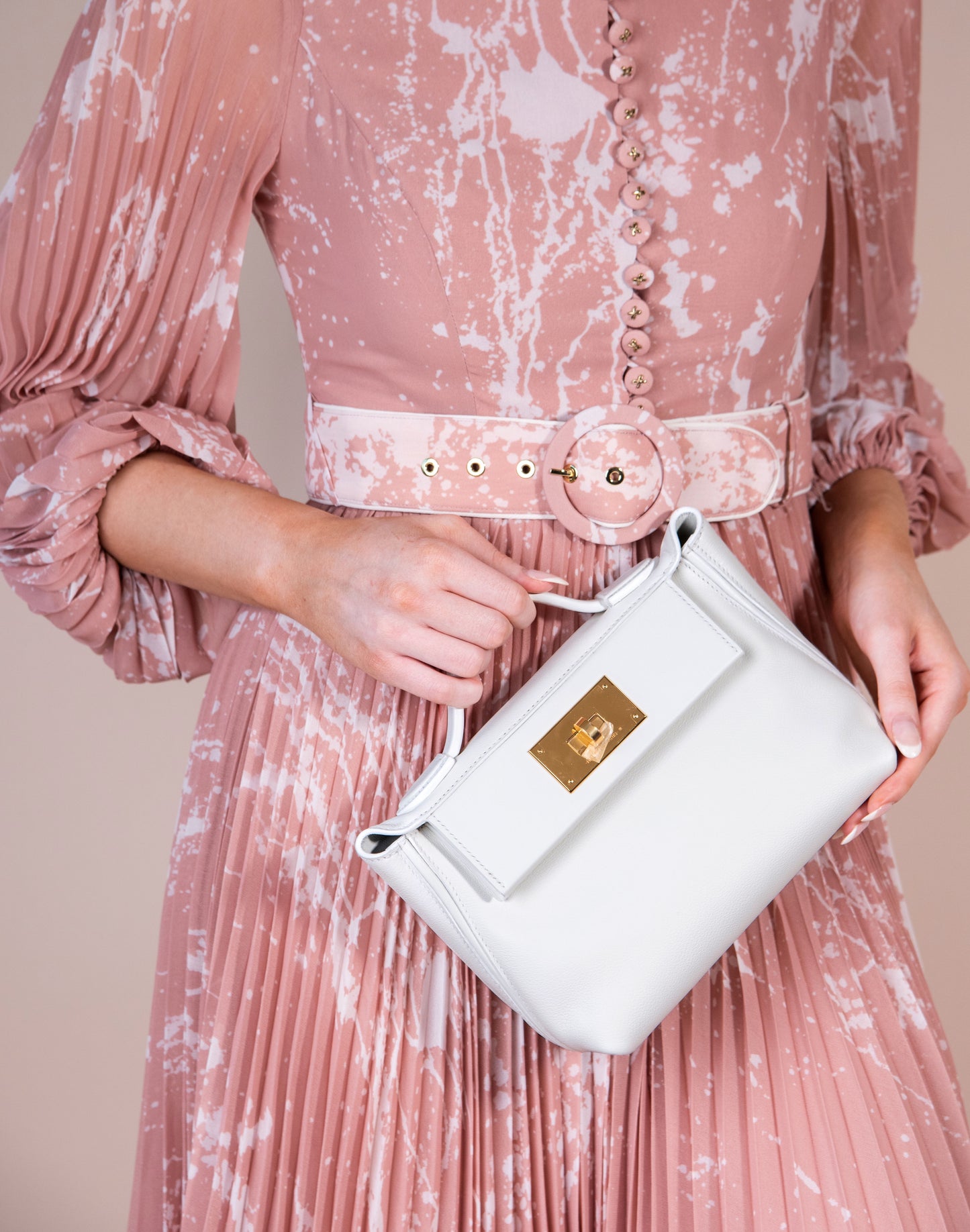 Hermès - فستان Mini 24/24 باللون الأبيض GHW وفستان Zimmermann Sunray متوسط الطول