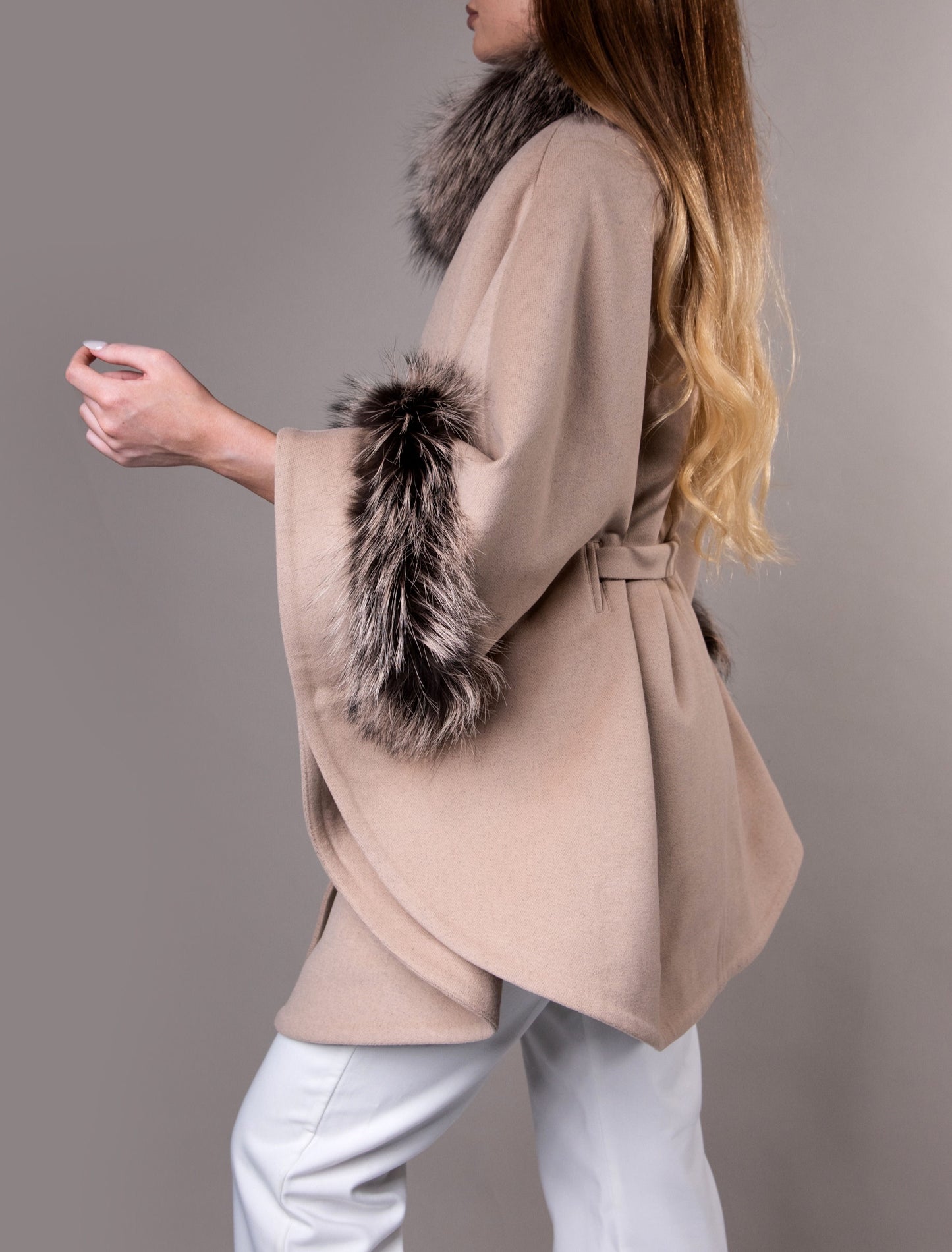 Cashmere Cape & Fox Fur in Beige