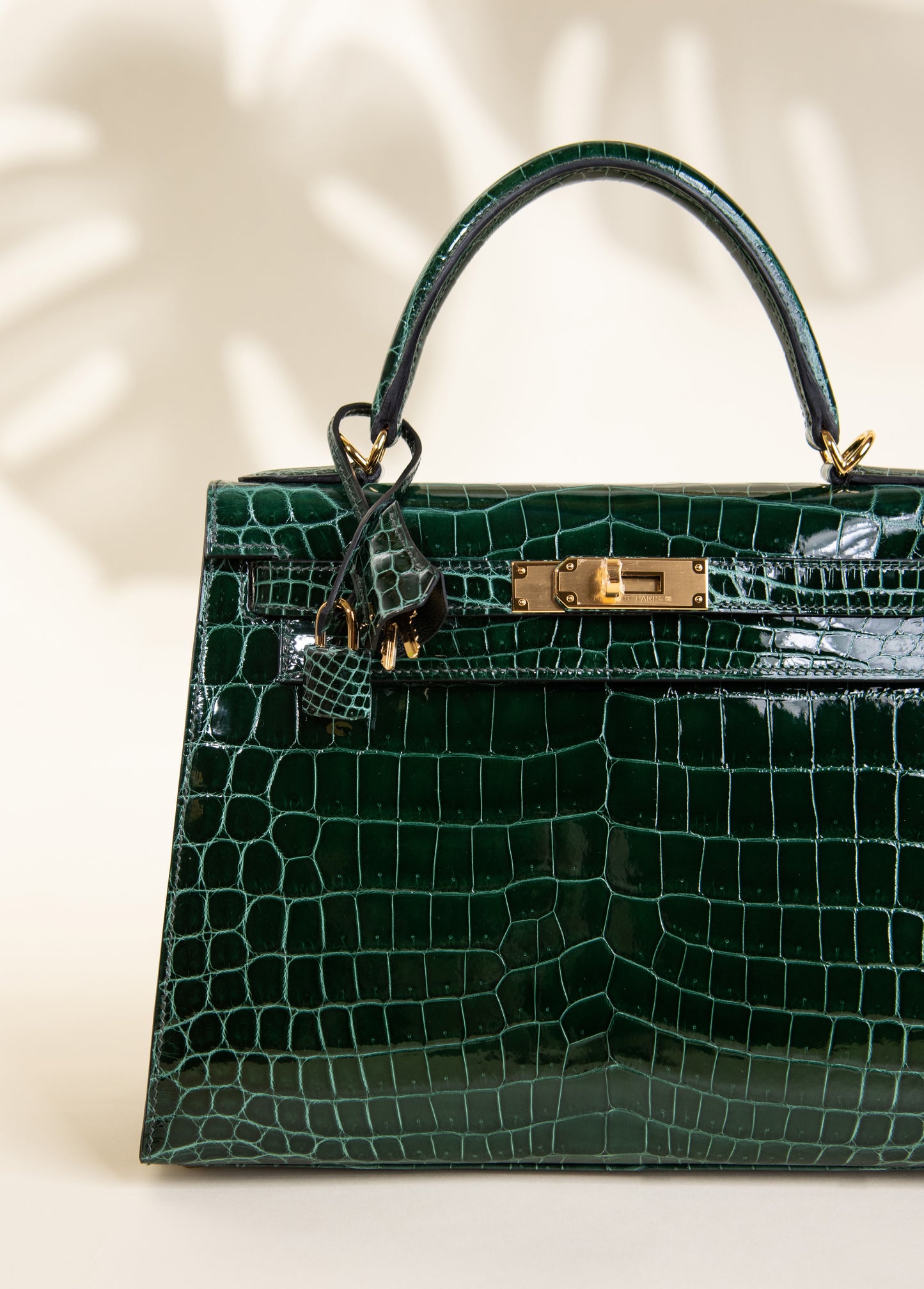 Hermès - Kelly 28 Shiny Crocodile in Vert Fonce GHW