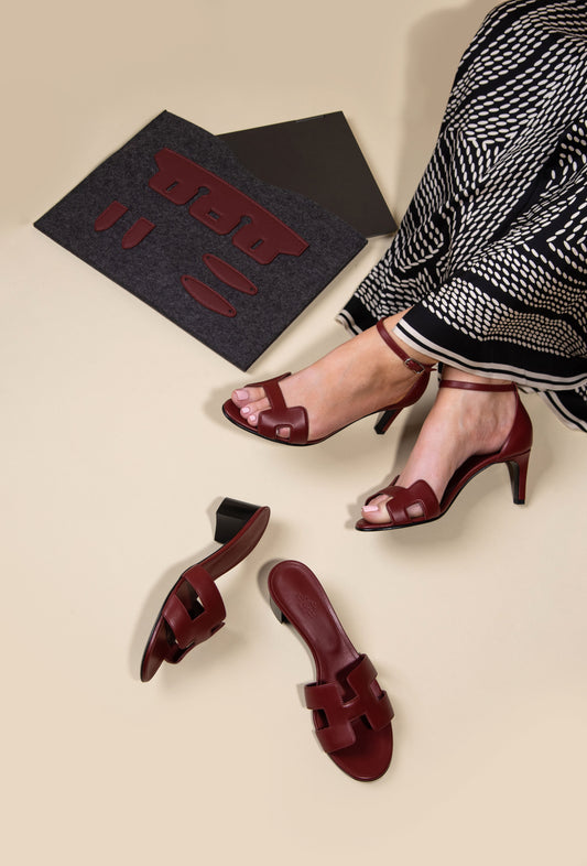 Hermès - Oasis & Premiere Sandals in Burgundy with Laptop Cover