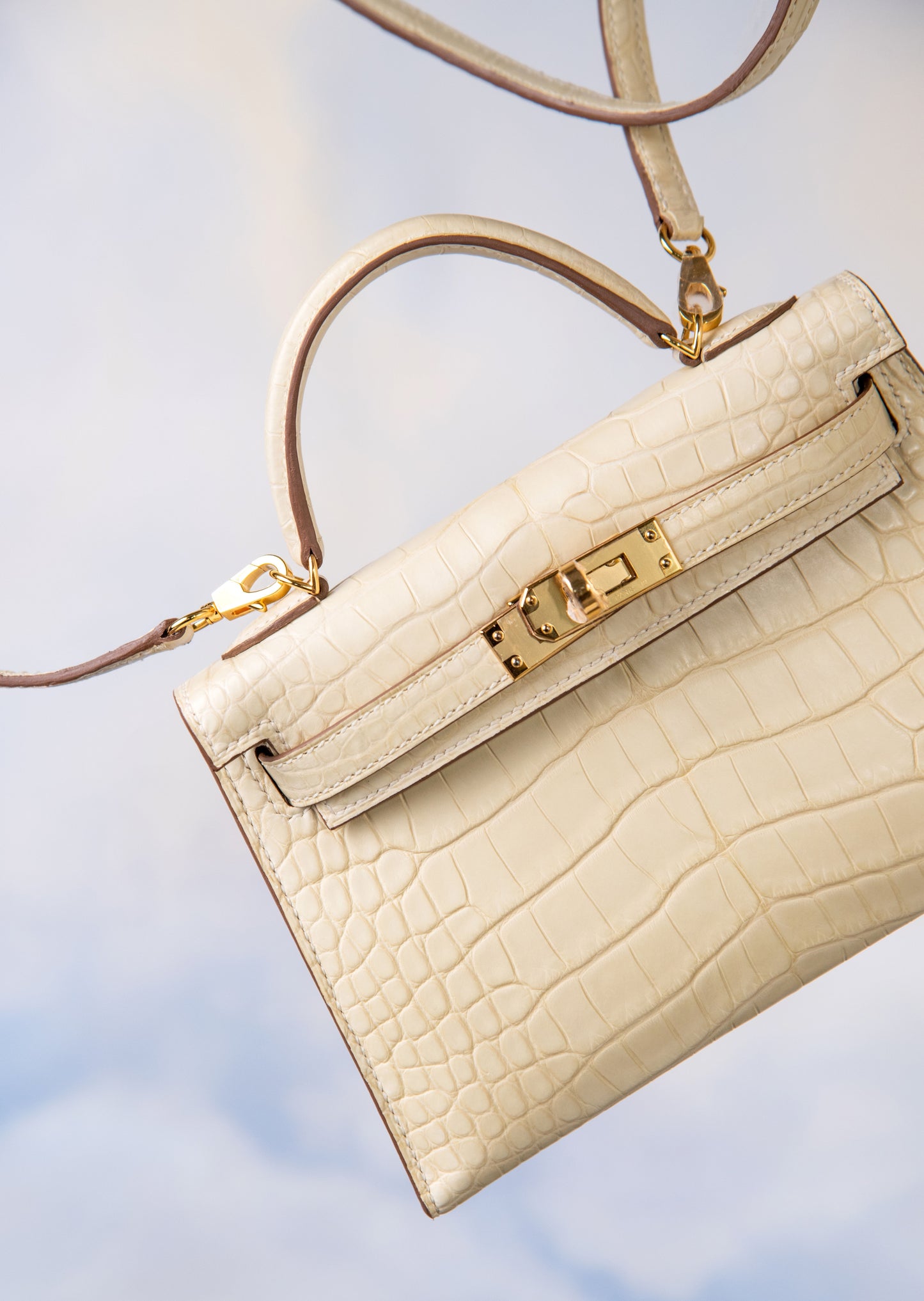 Hermès Mini Kelly Matte Alligator in Vanilla GHW