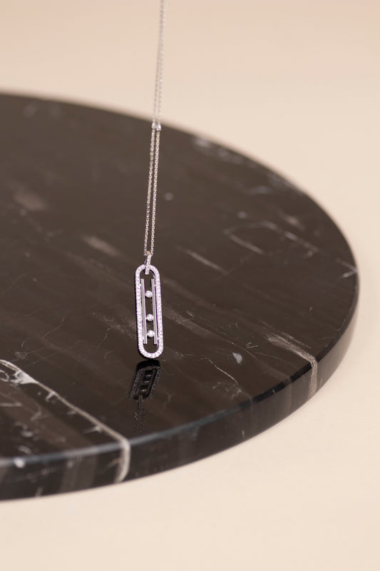 قلادة ميسيكا موف بمناسبة الذكرى السنوية العاشرة، صغيرة الحجم من الذهب الأبيض