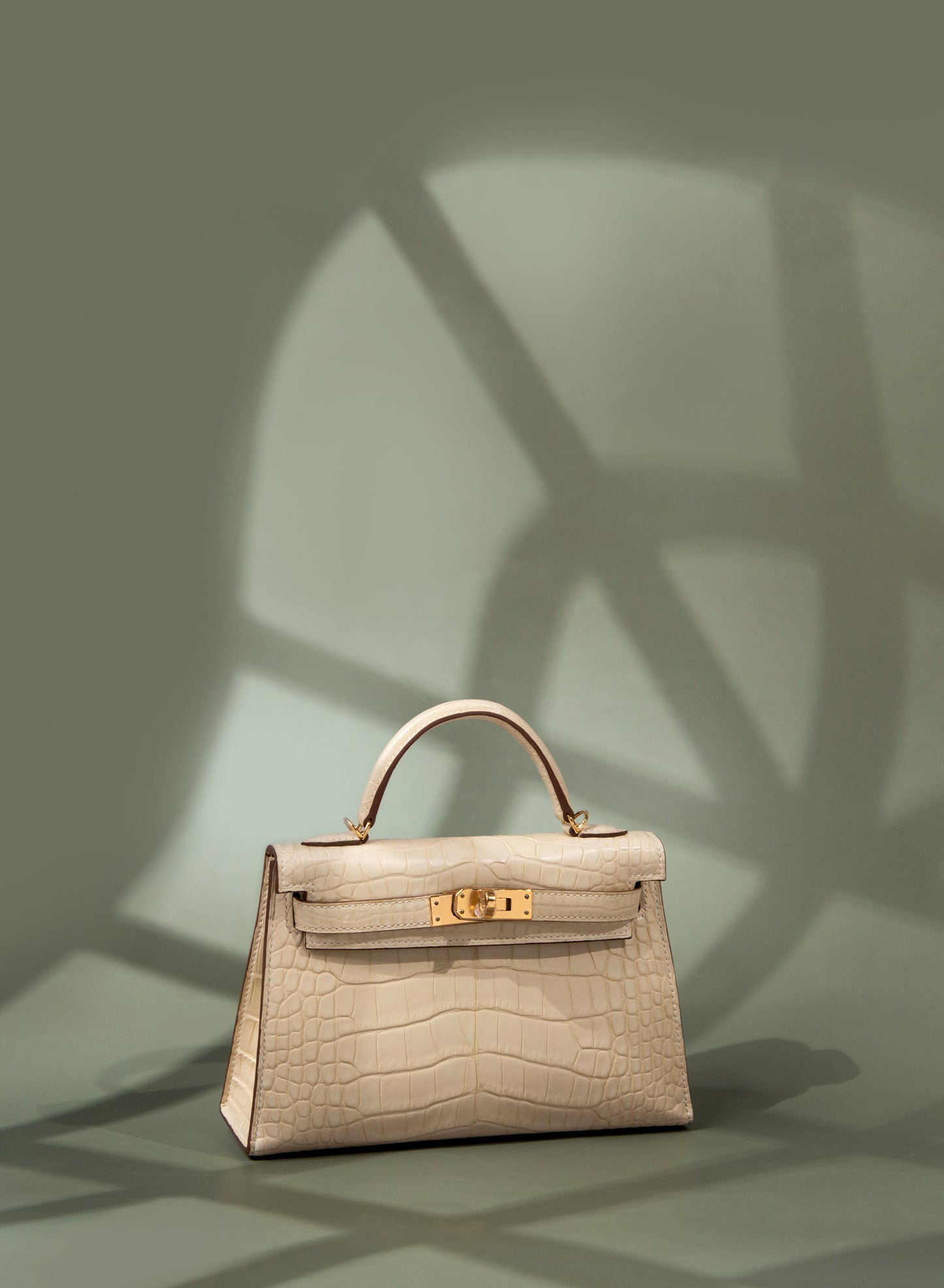 Hermès Mini Kelly Matte Alligator in Vanilla GHW
