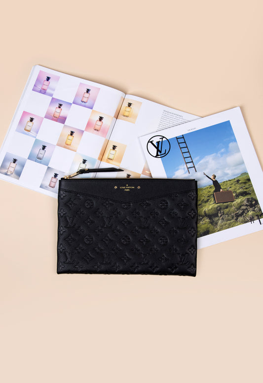 حقيبة لويس فيتون اليومية باللون الأسود