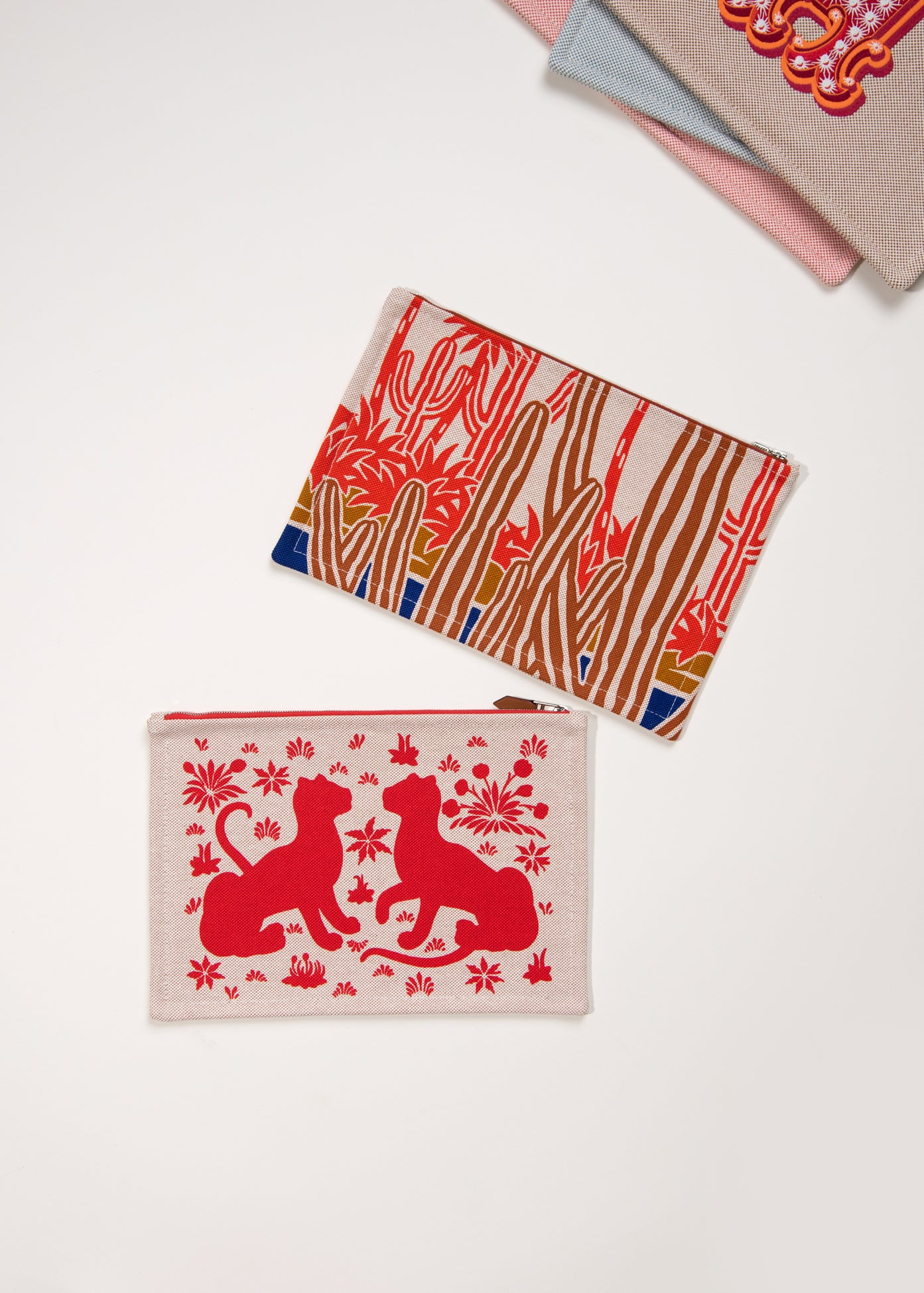 Hermès Le Bel Oasis Case & Les Leopards Bain Case