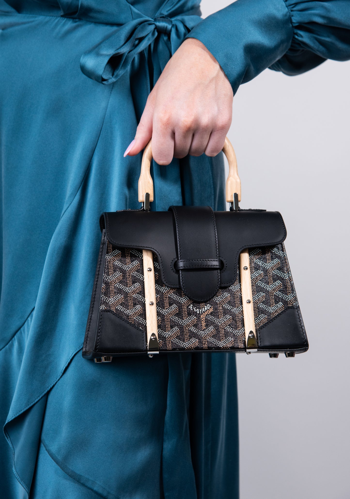 حقيبة Goyard Mini Structured Saigon باللون الأسود