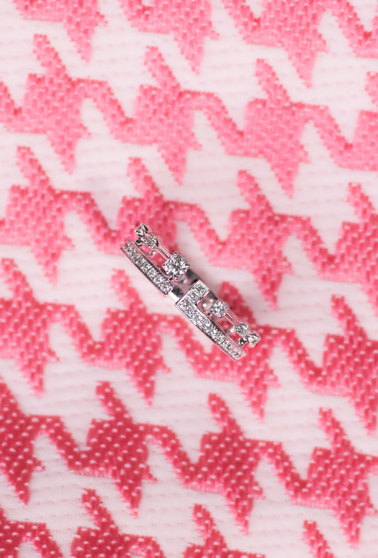 خاتم مارلي من الذهب الأبيض عيار 18 كيلو وات مرصع بالألماس