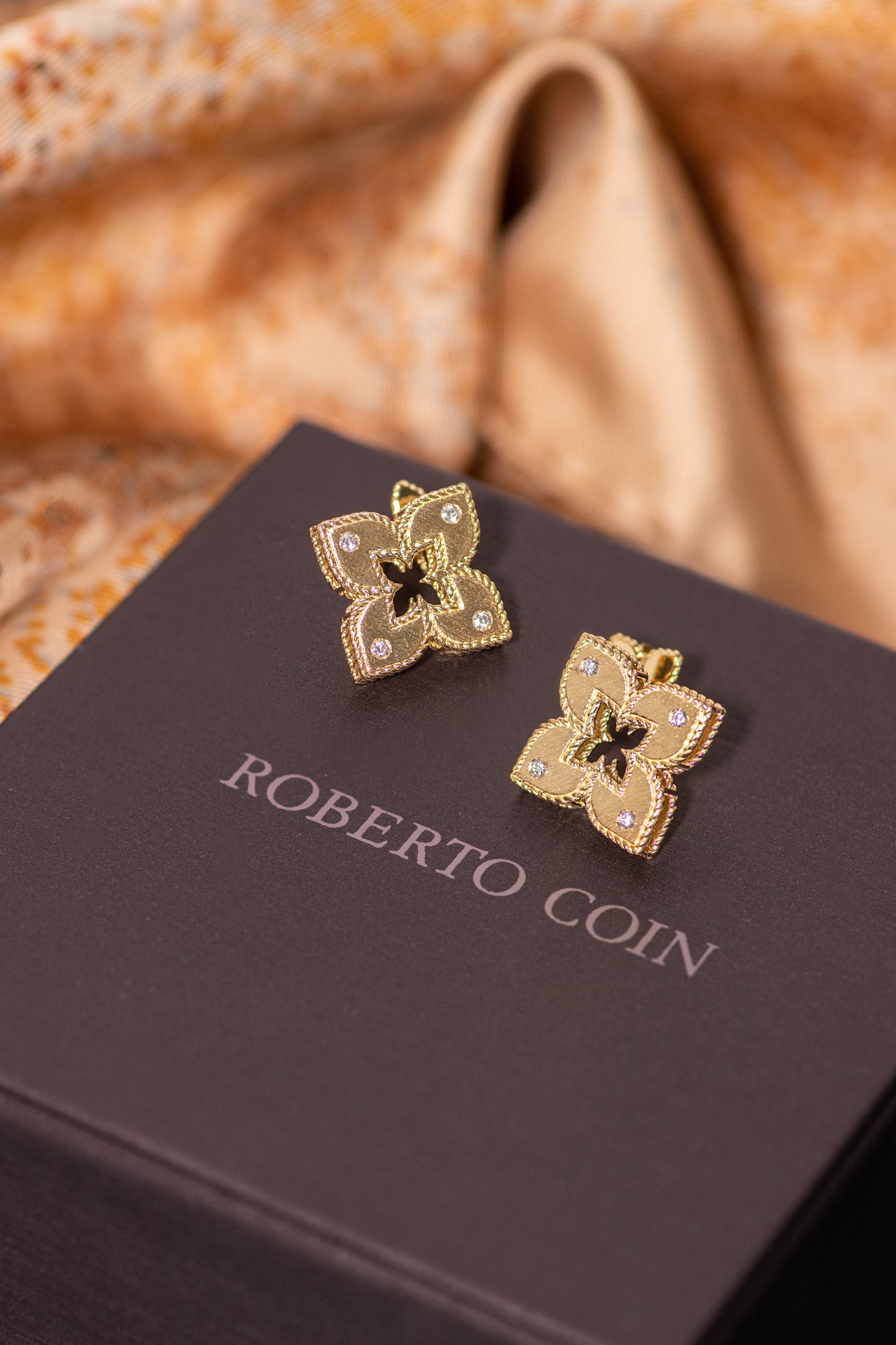 Roberto Coin Princess Flower Yellow Gold Satin Jewelry