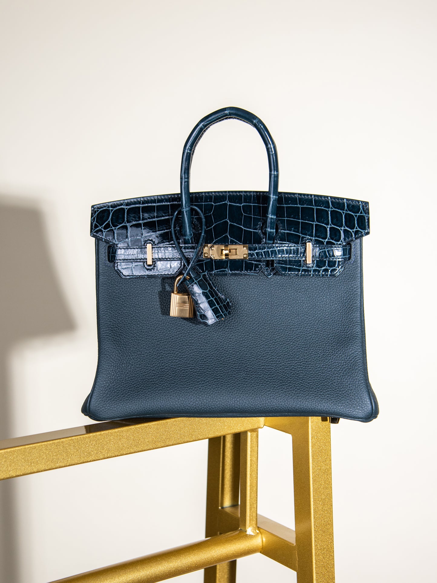 هيرميس - حذاء Birkin Touch Crocodile 25 بلون Vert Rousseau GHW