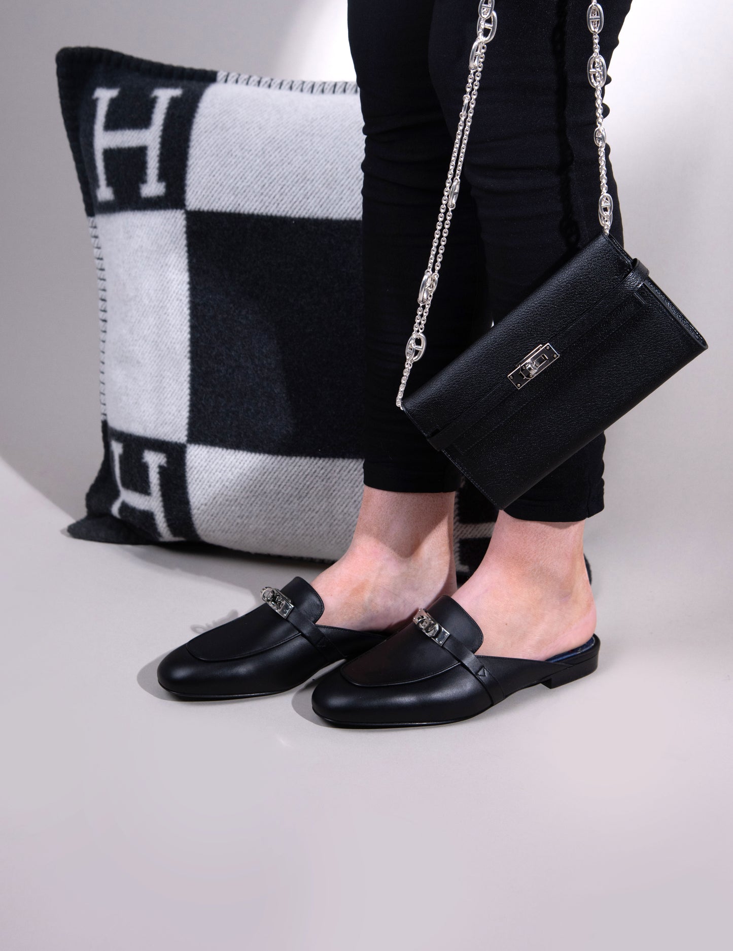 Hermès Kelly Wallet To Go Black PHW & Black Oz Mules PHW